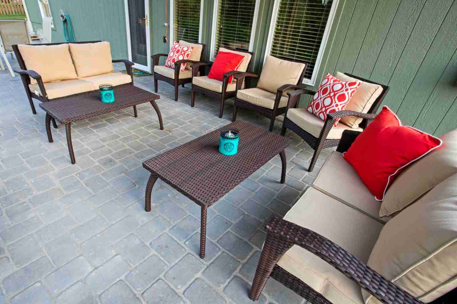 patio seating area 