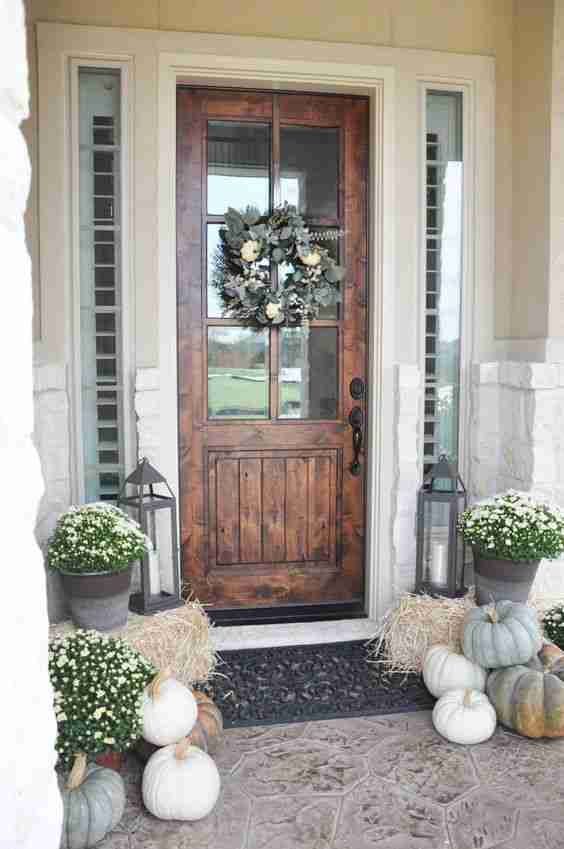 Eye Catching Entryway