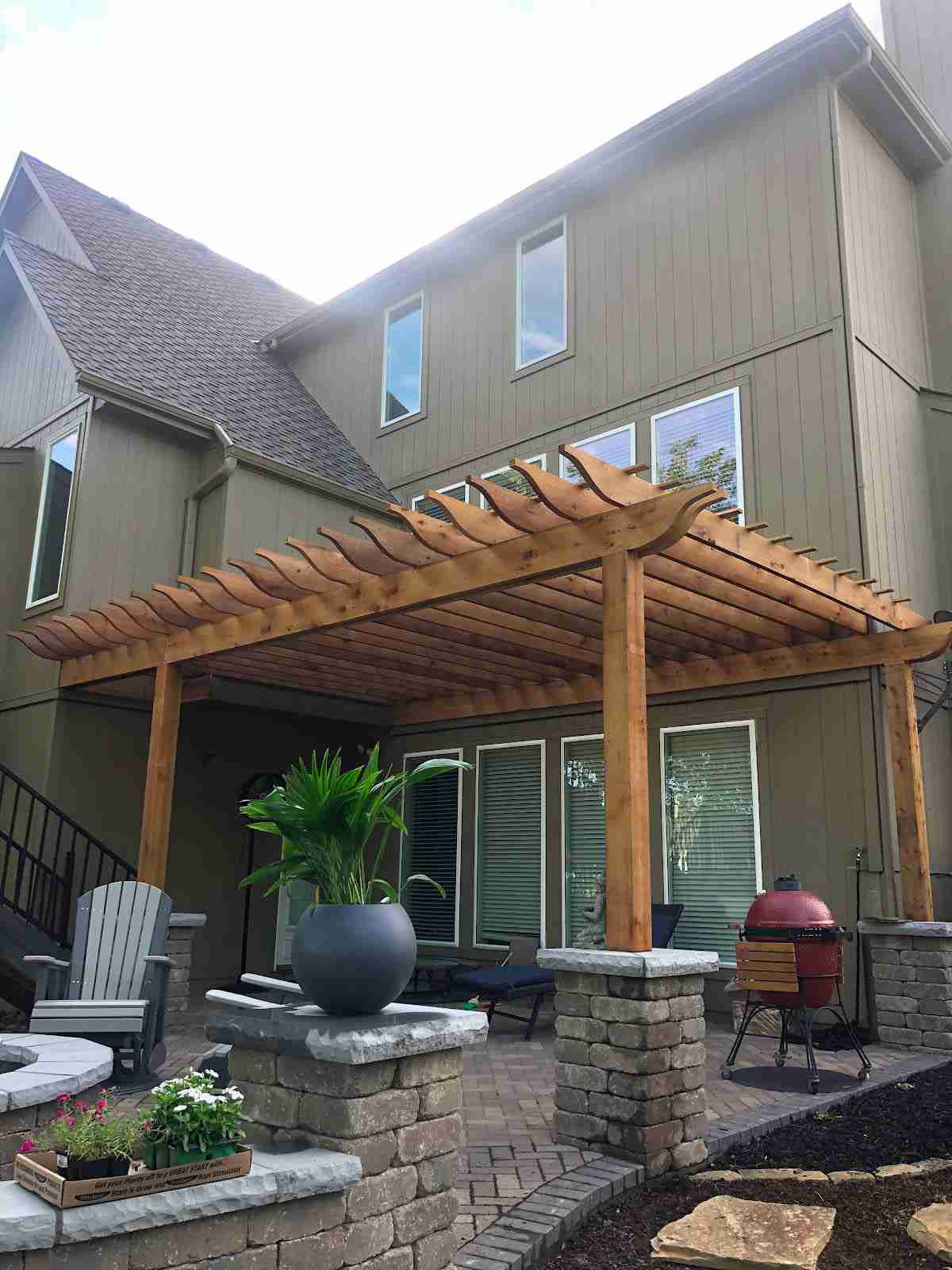 family-friendly Kansas City outdoor living environment