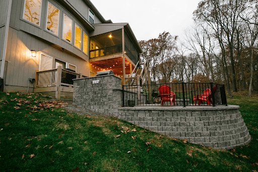 patio using Laffit Rustic Slab pavers in the color Aspen