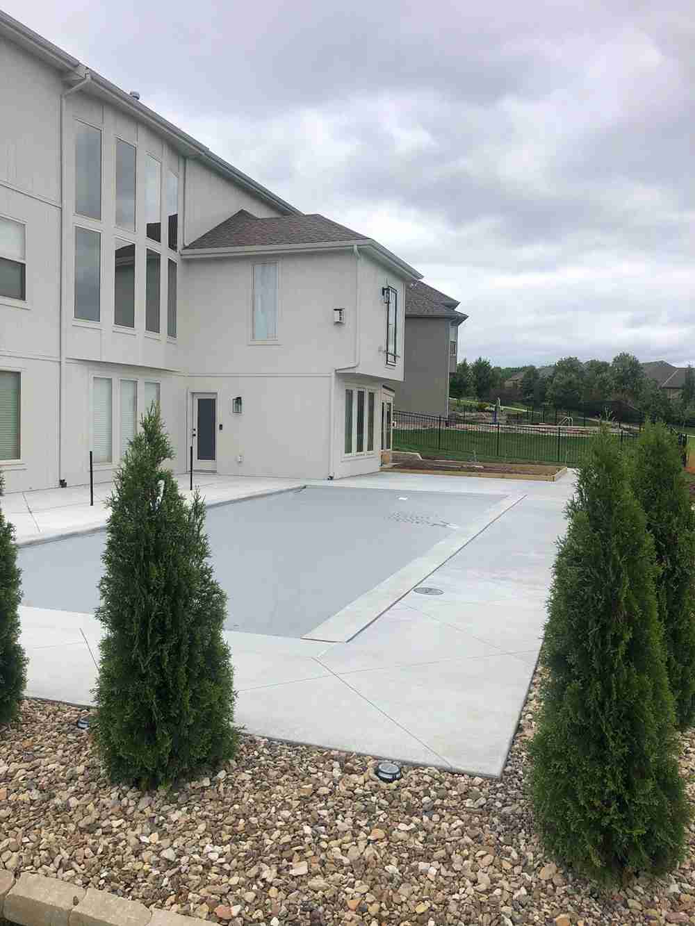 automatic pool cover