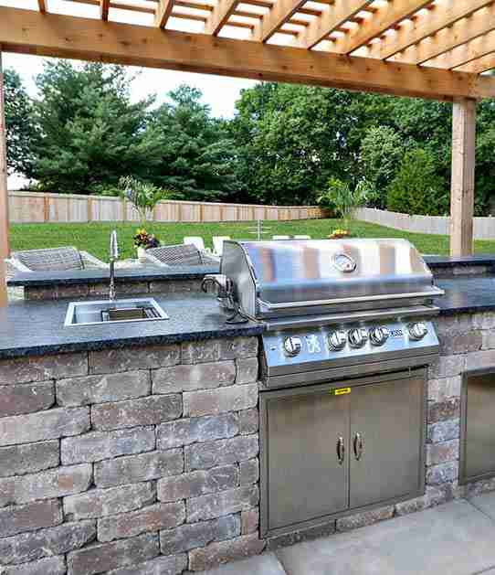 Outdoor Kitchen