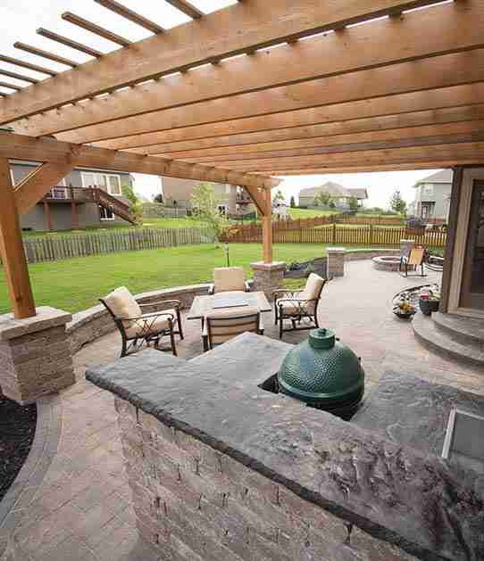 Benefits of Installing an Outdoor Kitchen 2