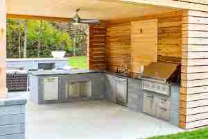 outdoor kitchen