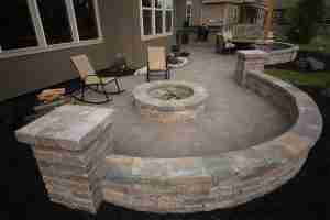 Hinkle Outdoor Living – Your Top Resource for Retaining Walls in Kansas City Image 1